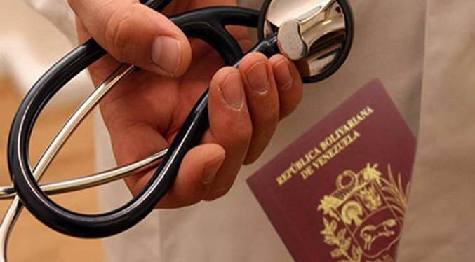 Al menos 50 mil médicos migraron de Venezuela