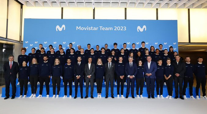 Movistar presenta su equipo para 2023 y Mas apunta al Tour como «gran objetivo»