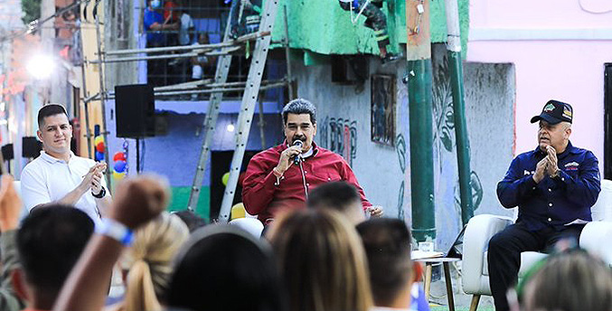 Presidente Maduro pide a Perú buscar el camino de “liberación y democracia”
