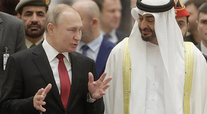 Putin aborda el tope al petróleo ruso con el presidente de Emiratos Árabes