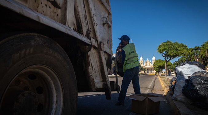 Recogen 300 toneladas de basura en Maracaibo este 25-D