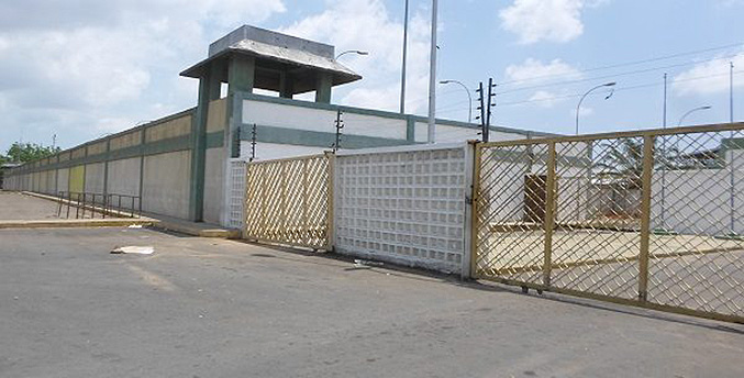 Con tres revólveres, 12 presos tomaron el Reclusorio Francisco Delgado en Maracaibo