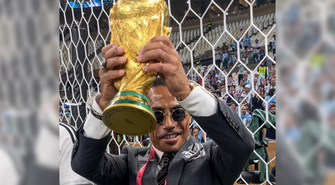 Fifa impone castigo al chef Salt Bae tras meterse en los festejos de Argentina en Catar