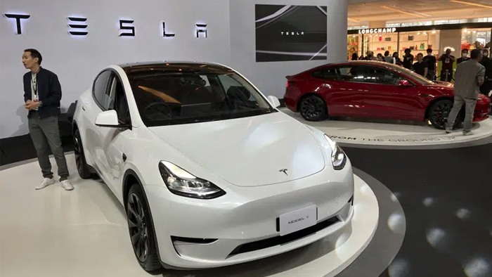 Tesla llega a Tailandia a competir contra rivales