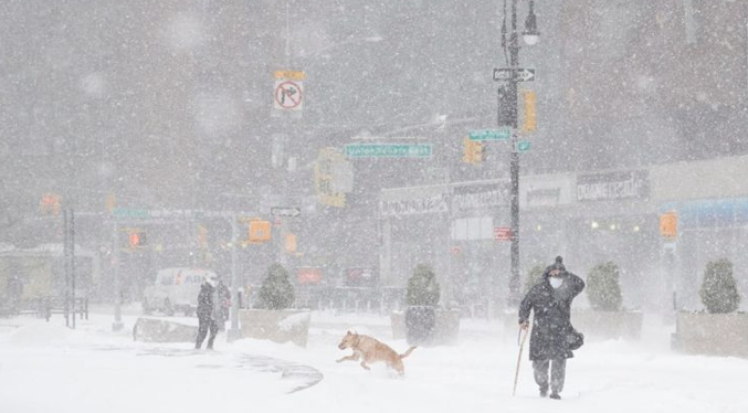 Nueva York solicita ser declarada zona catastrófica tras el paso de la tormenta invernal