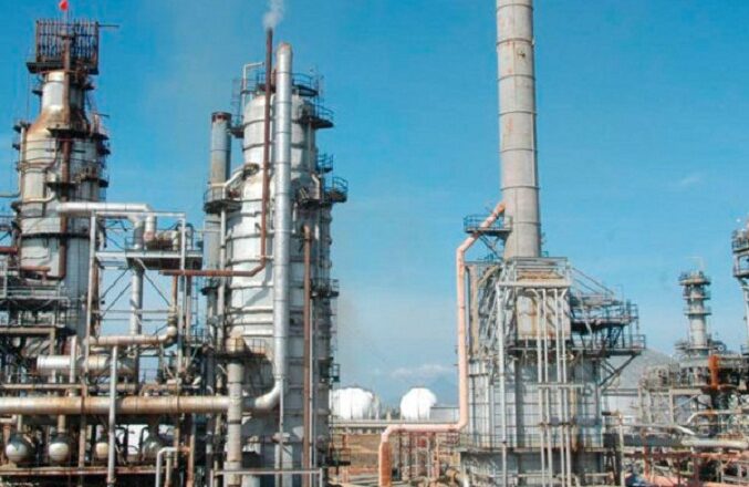Otra vez se paraliza producción de combustibles en la refinería de Amuay