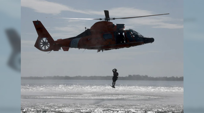 Helicóptero se estrella en costa de Louisiana tras salir de plataforma petrolera; hay 4 desaparecidos
