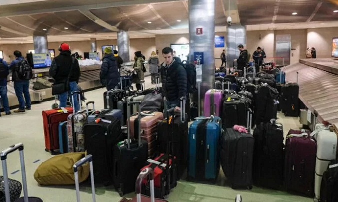 Caos aéreo en EEUU persiste tras tormenta en vísperas de Año Nuevo