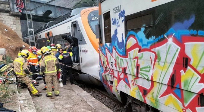 Colisión de dos trenes deja 155 heridos en España