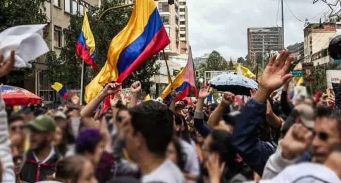 Gobierno colombiano designa voceros de paz a otros 10 detenidos en protestas