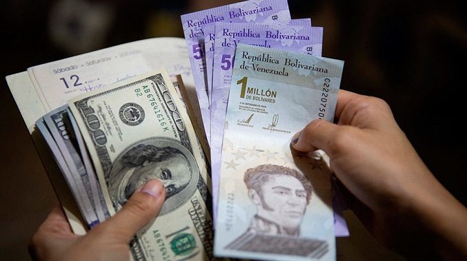 Dólar no oficial abre este 16-D  a la baja en 17,70 bolívares
