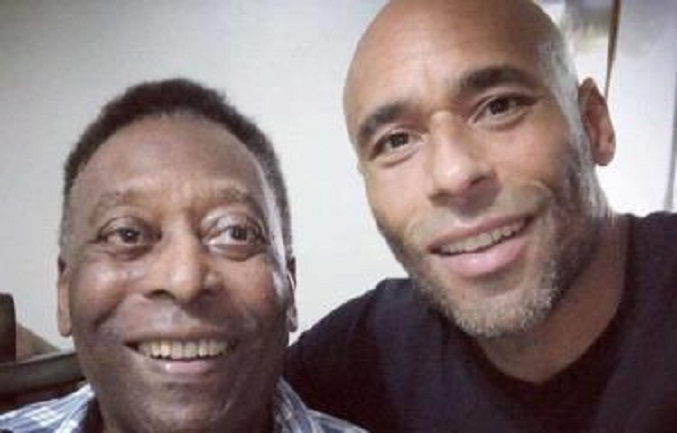 Hijo de Pelé aplaza regreso al Londrina para seguir acompañándolo en el hospital