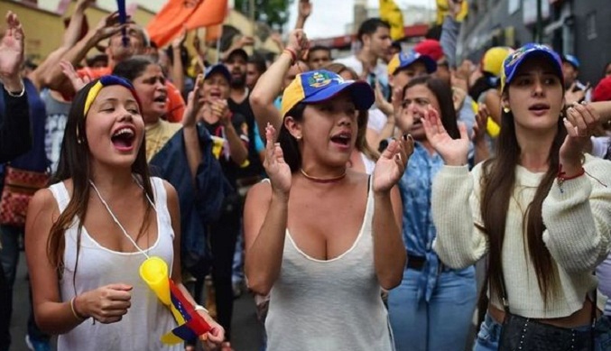 ENJUVE: Solo 28 % de los jóvenes en Venezuela piensa en emigrar