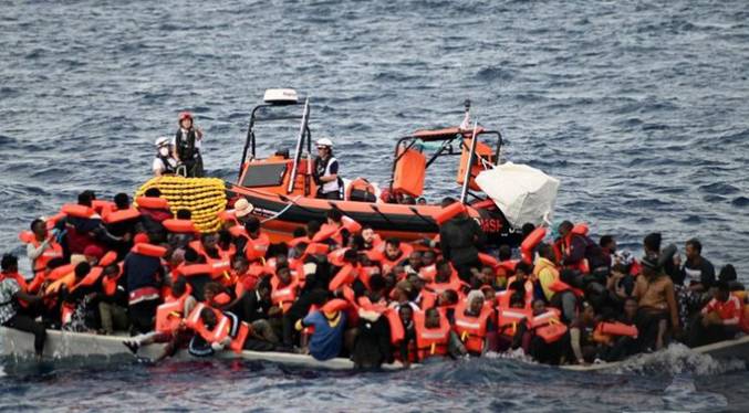 Libia intercepta barco con 700 migrantes que iba a Europa