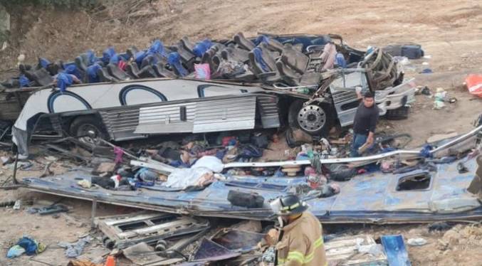 Accidente de carretera deja 15 muertes en oeste de México