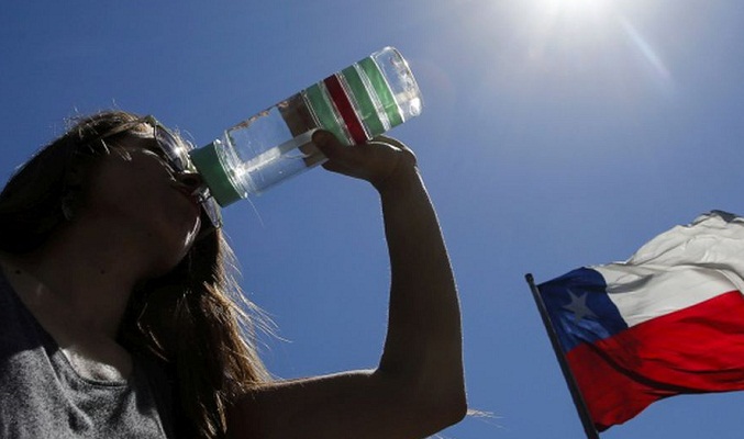 Chile da «Alerta Roja» para Santiago en la peor ola de calor de su historia