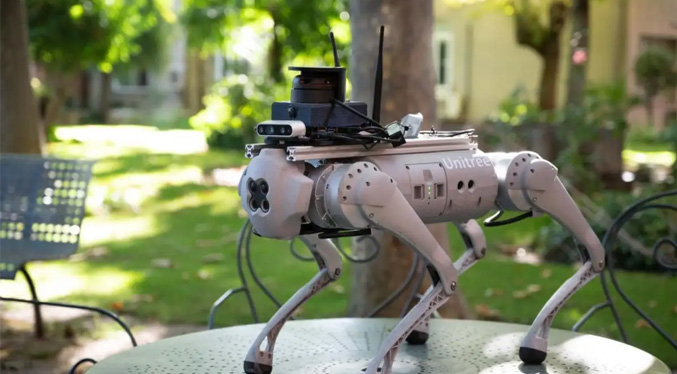 Así es Tefi, el perro robot del CSIC que usa la IA para ayudar a personas con discapacidad