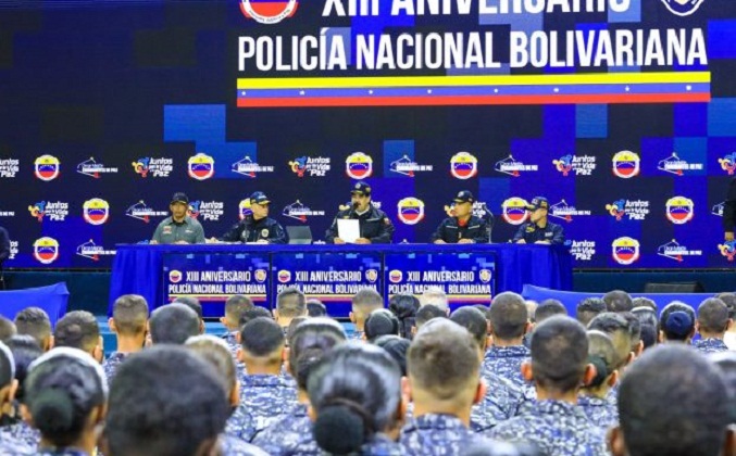 Maduro aprueba la creación de una fábrica de armas para la PNB