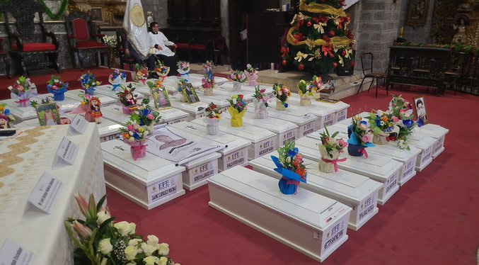 Perú entrega restos óseos de 34 víctimas del conflicto armado a sus familias