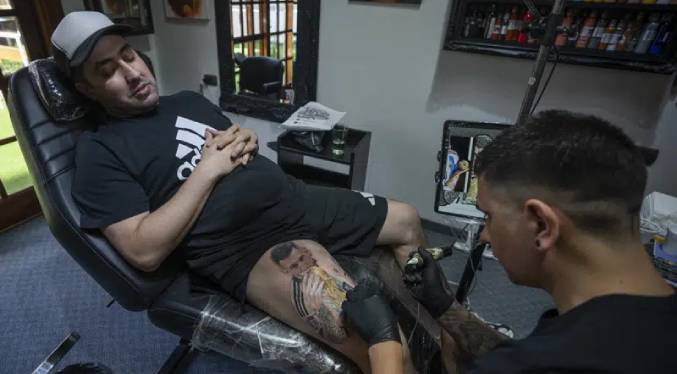 Fiebre de tatuajes en Argentina tras conquista del Mundial