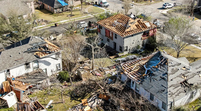 Tornados dejan en Louisiana y el sureste de EEUU una estela de destrucción