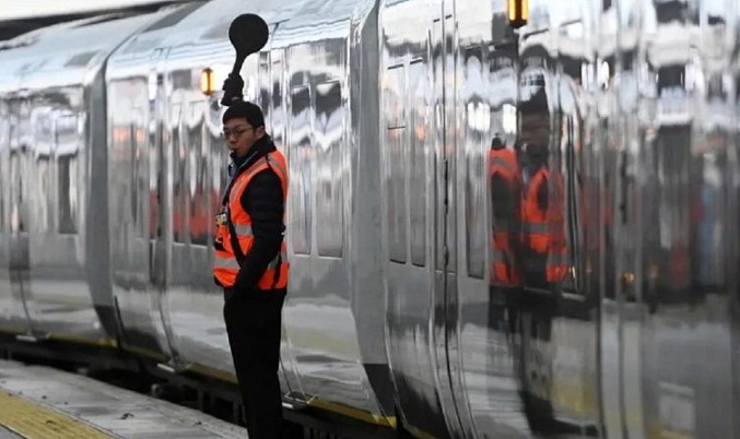 Nueva huelga de trenes paraliza el transporte en el Reino Unido