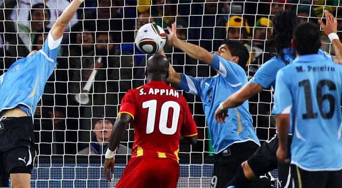 La polémica mano de Suárez aflora previo al Uruguay-Ghana