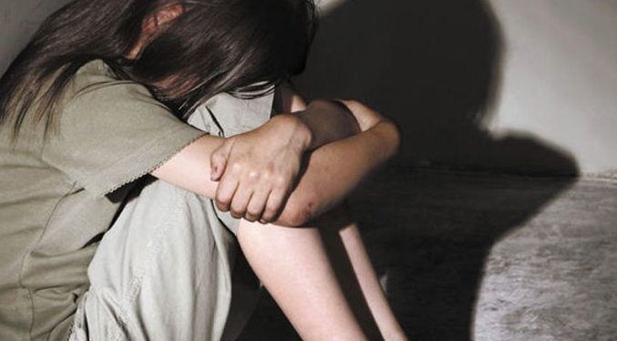 Privan de libertad a joven por abuso sexual de su hijastra de 12 años