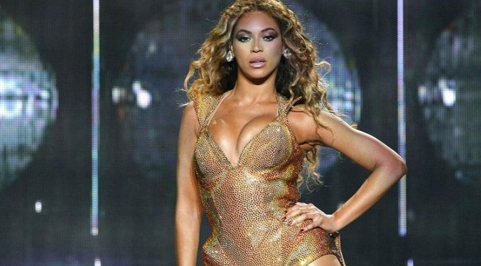 Aseguran que Beyoncé reaparece en Dubai cobrando 24 millones de dólares por un concierto privado (Video)