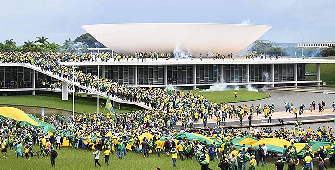 Bolsonaristas invaden el Palacio presidencial de Brasil