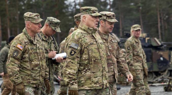 Jefes militares de EEUU y Ucrania se reúnen por primera vez en persona