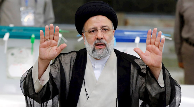 Presidente iraní promete venganza contra responsables del asesinato del comandante Qasem Soleimaní