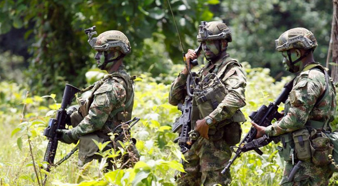 Colombia inicia cese al fuego bilateral con 5 grupos armados