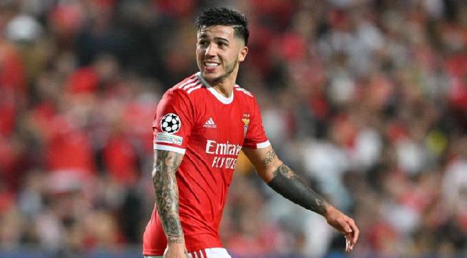 Estalla el conflicto entre Benfica y Chelsea por el argentino Enzo Fernández