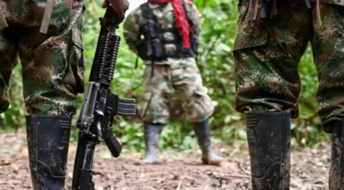 La Fiscalía colombiana suspende órdenes de captura de tres disidentes de las FARC