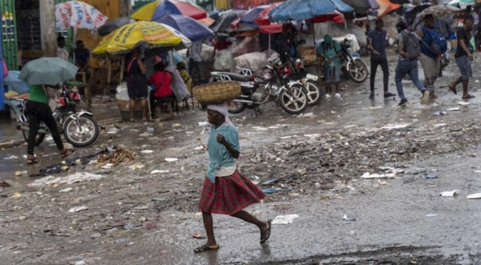 Sin presidente, diputados ni senadores, la democracia agoniza en Haití