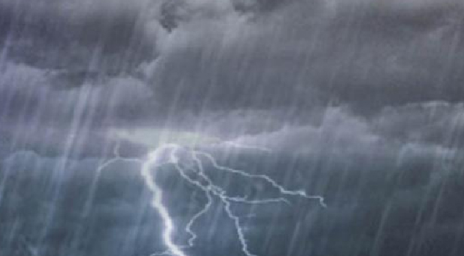 Inameh pronostica lluvias con descargas eléctricas sobre el lago de Maracaibo