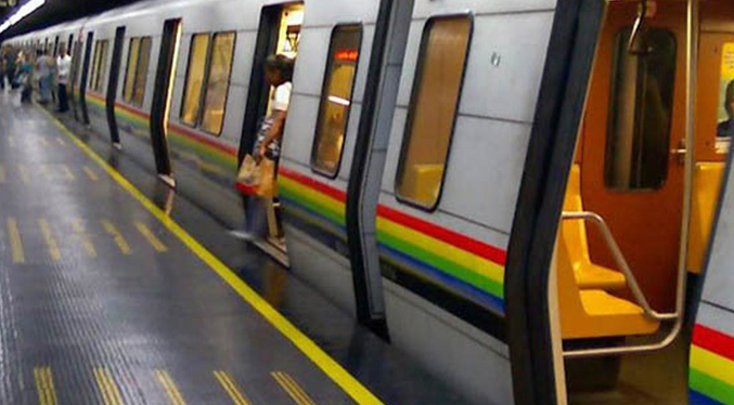 Opositores exigen la recuperación de flota de trenes del Metro de Caracas