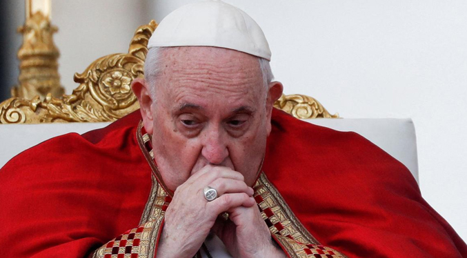 El Papa reza porque cesen los actos de violencia en Perú
