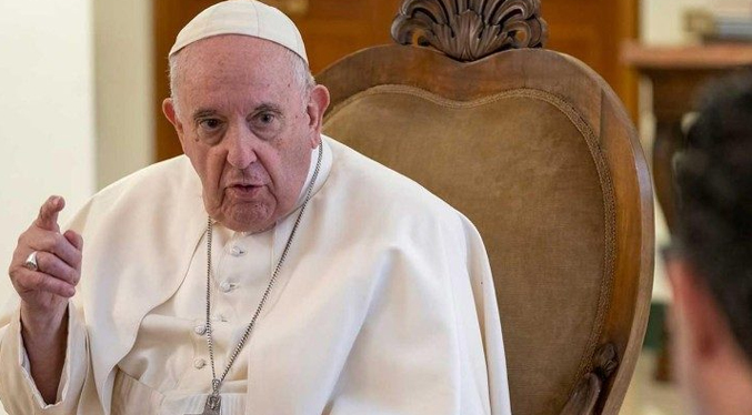 El Papa retira estado clerical a religioso francés por denuncia de agresiones sexuales