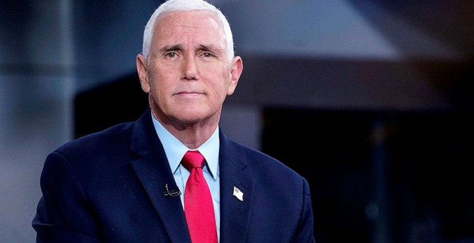 Mike Pence asume su responsabilidad sobre documentos clasificados