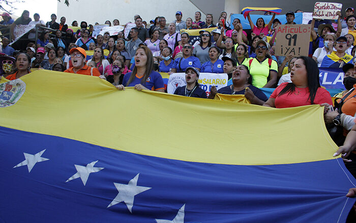 Con protesta trabajadores de Zulia exigen a Maduro y a Rosales sueldos dignos (Fotos+video)