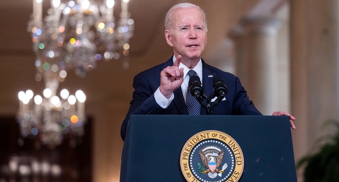 Biden pide prohibir las armas de asalto tras últimos tiroteos