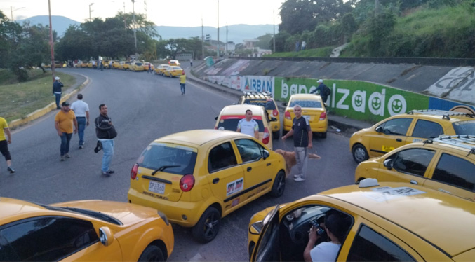 Paro de taxistas de Cúcuta contempla el bloqueo de acceso a Venezuela por Tienditas