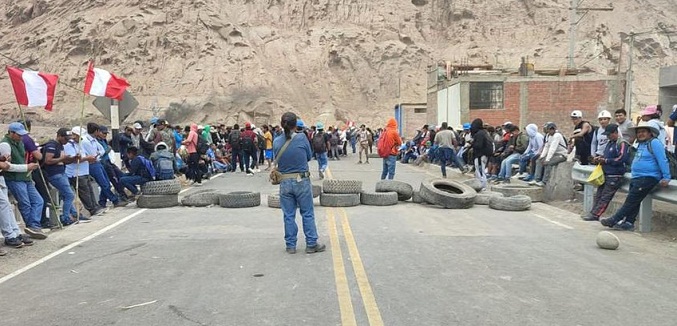 Bloqueos de caminos por protestas afectan a 18 de las 25 regiones de Perú