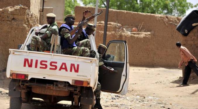 Hallan los cuerpos de 28 hombres muertos a tiros en Burkina Faso