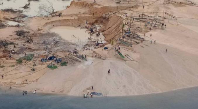 Fanb desmantela campamento de minería ilegal en Bolívar