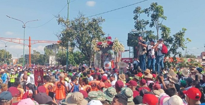Cerca de tres millones de personas acompañaron a la Divina Pastora en recorrido por Barquisimeto