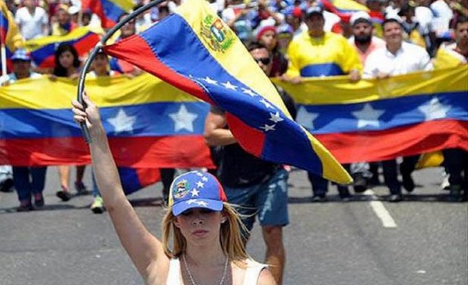 España busca defender la democracia latinoamericana ante casos cuestionables como el de Venezuela