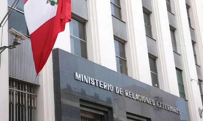 Gobierno peruano retira a su embajador en Honduras